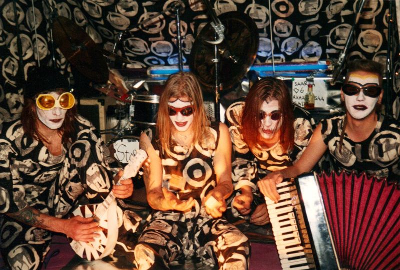 Promokuva 2000.